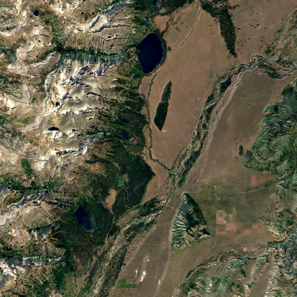 Avalanche Canyon seen from above (Sentinel-2)