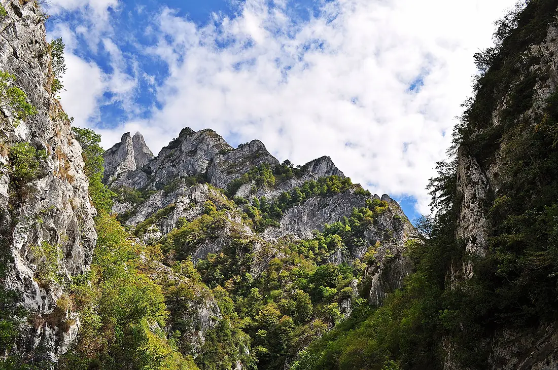 Desfiladero de los Beyos o del Sella - panoramio