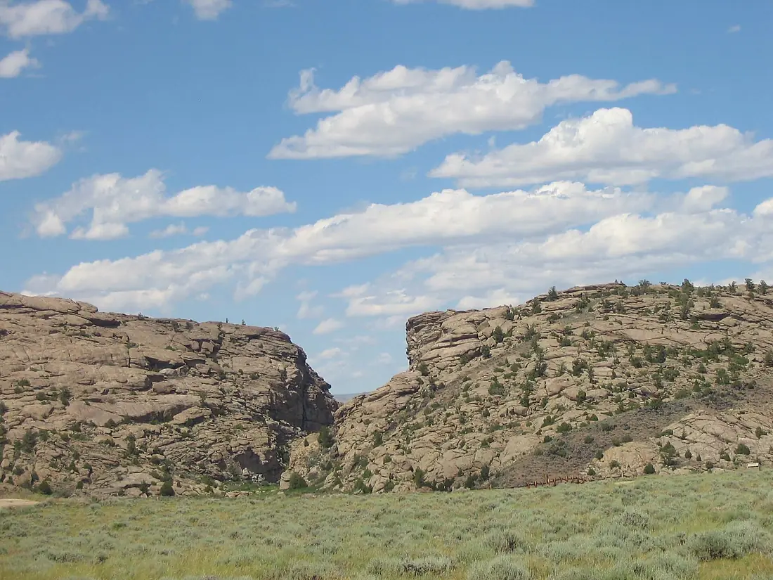 B-5. Devil's Gate (west of Independence Rock) on the California, Mormon Pioneer, and Oregon National Historic Trails (2007) (45898a46-c844-40c1-ac05-96ec25972b19)