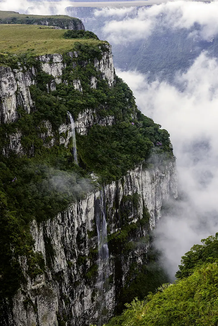 Canyon Fortaleza e uma de suas cascatas