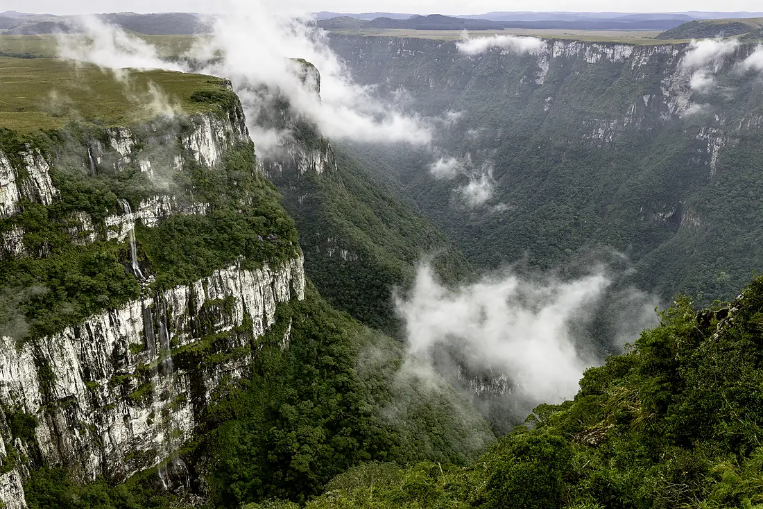 Canyon Fortaleza e uma de suas cascatas 2