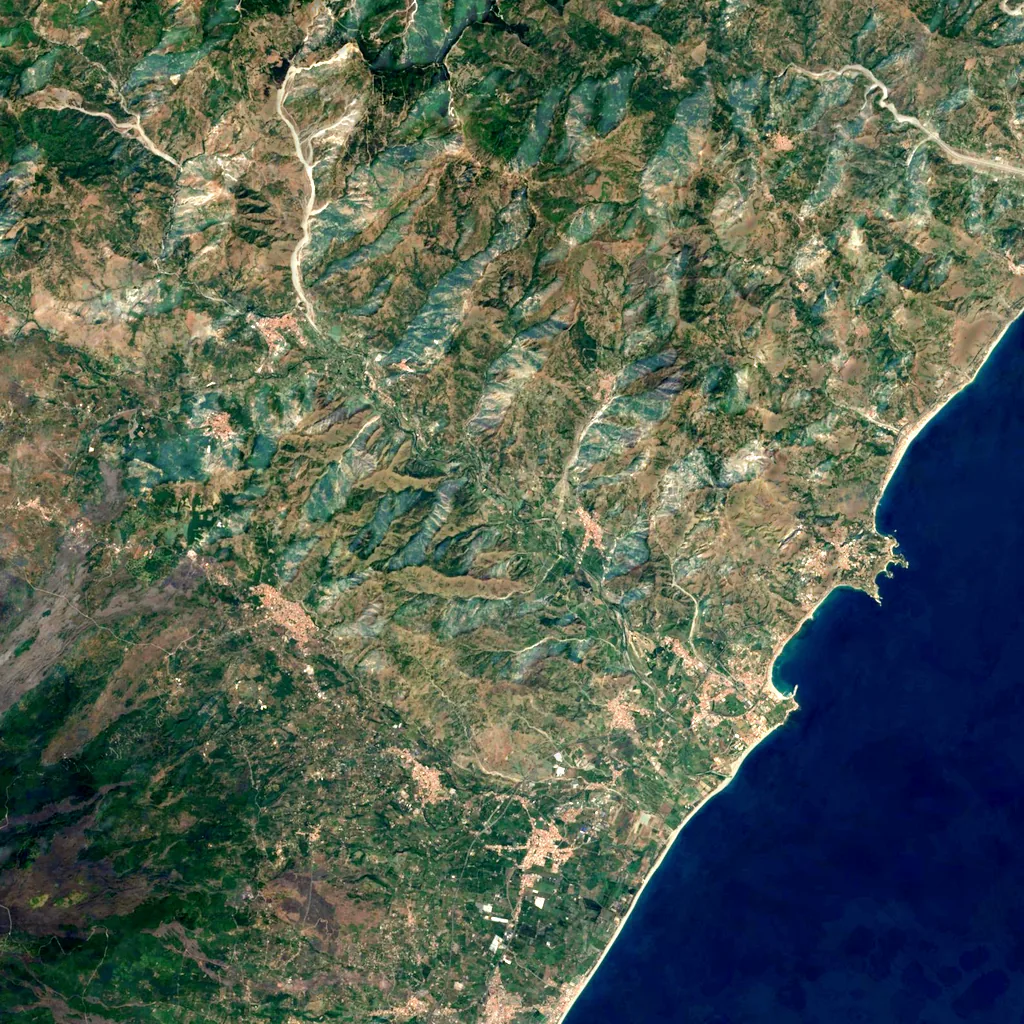 Gole dell'Alcantara seen from above (Sentinel-2)