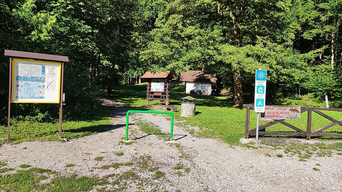 Pekel Gorge, entrance