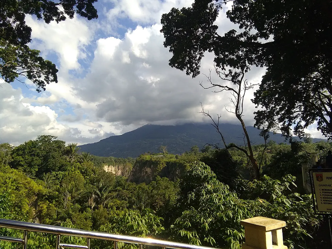 Indahnya Pemandangan Ngarai Sianok-4
