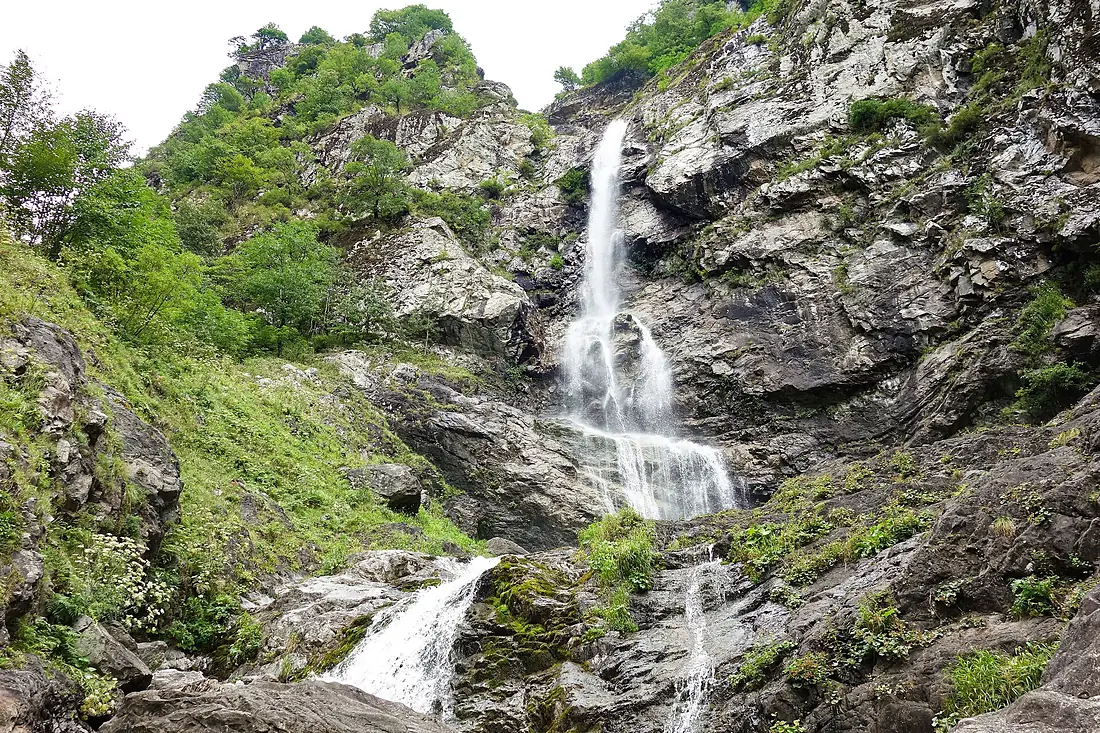 Khadori Waterfall