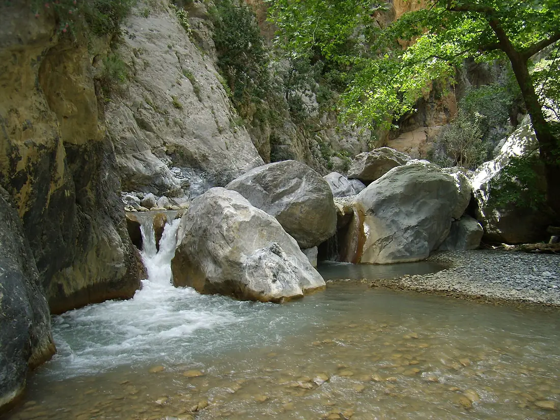 Sarakinas Gorge 2 - panoramio