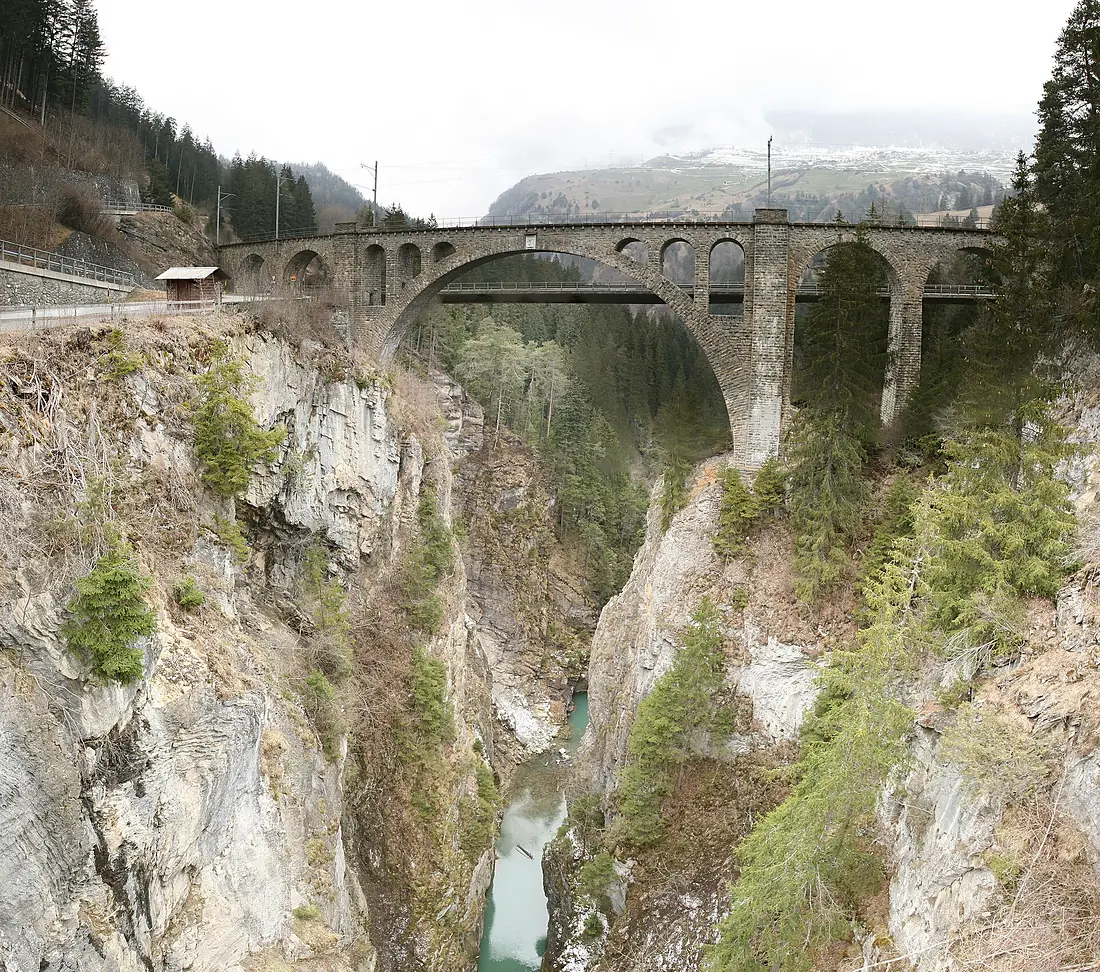 CH Solis Bridge wide