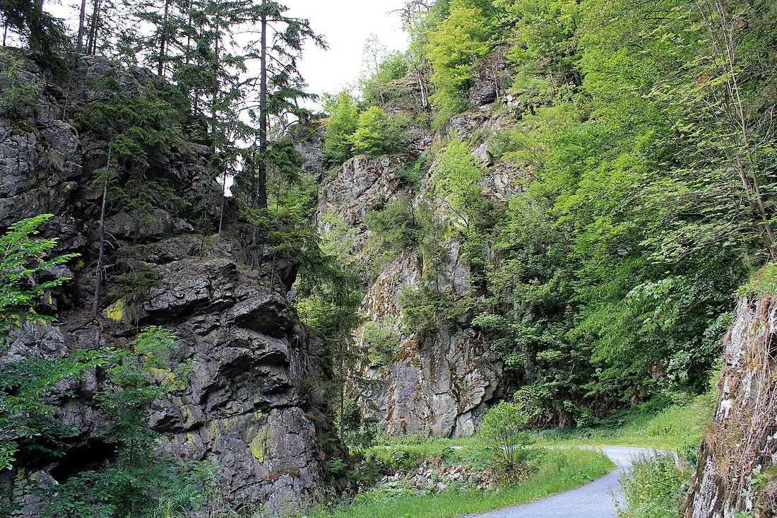 Felsmassiv Steinachklamm