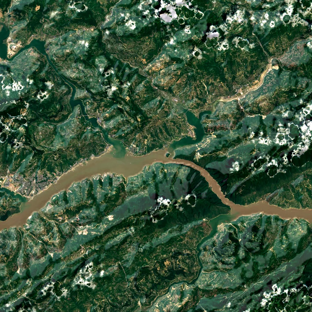 Three Gorges seen from above (Sentinel-2)